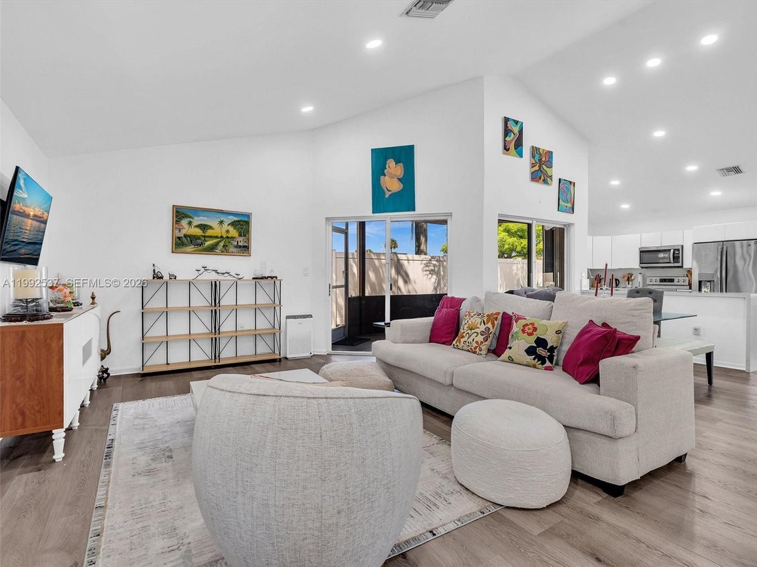 House in Pembroke Pines, Florida, United States 3 - 17628908