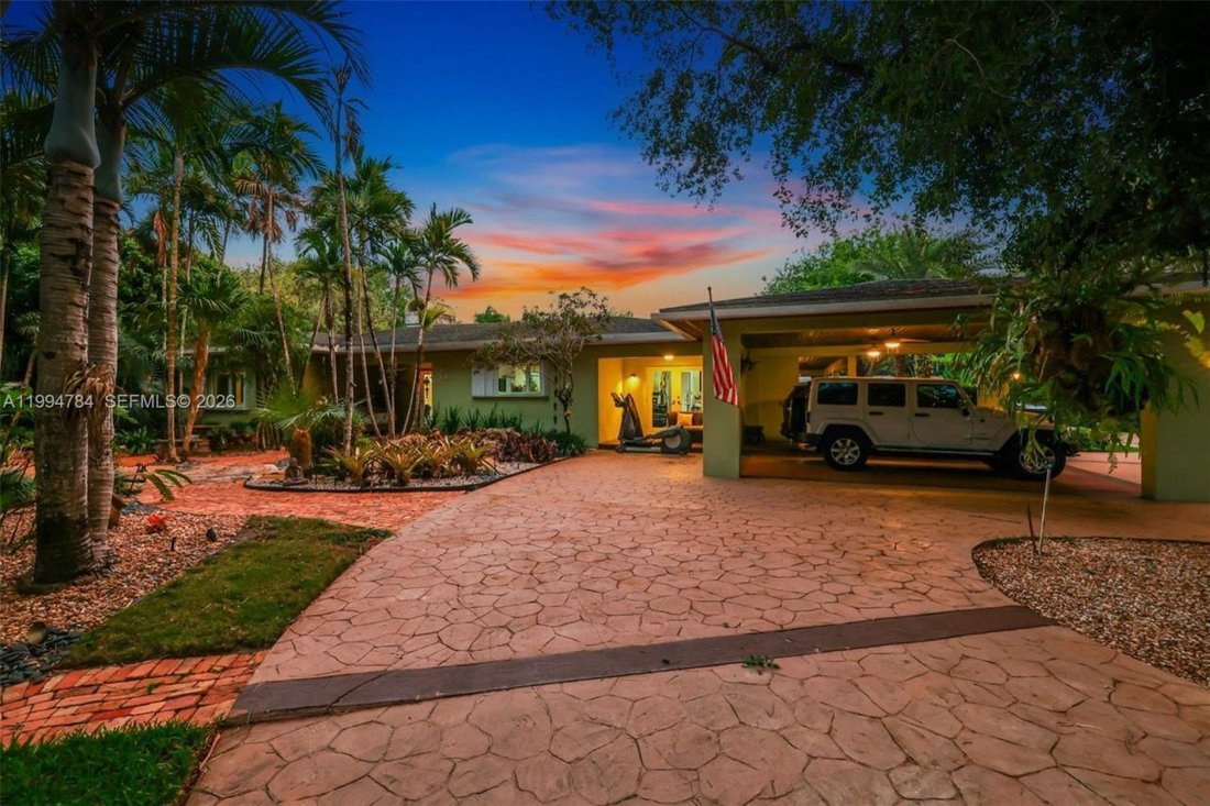 House in Miami, Florida, United States 1 - 17642093