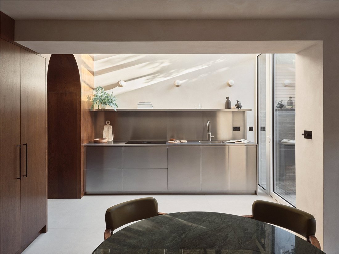 Apartment in Holland Park, Kensington And Chelsea, England 2 - 17631259