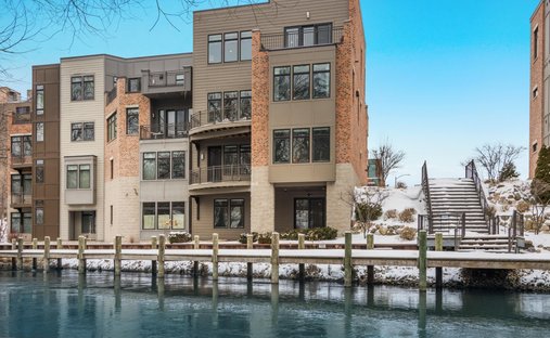 Condo in Garfield Township, Michigan, United States 1