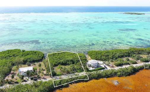Land in Blossom Village, Sister Islands, Cayman Islands 1