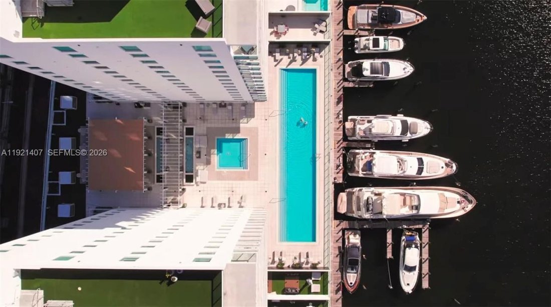 Maison à Sunny Isles Beach, Floride, États-Unis 3 - 16736670