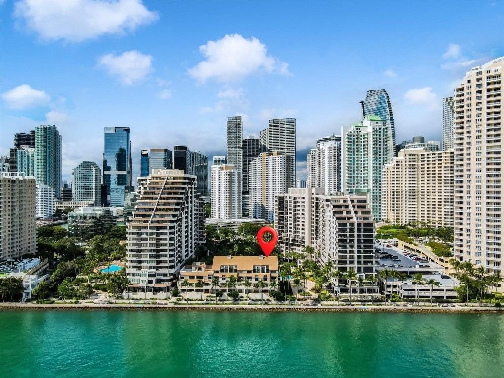 House in Miami, Florida, United States 1 - 17065329