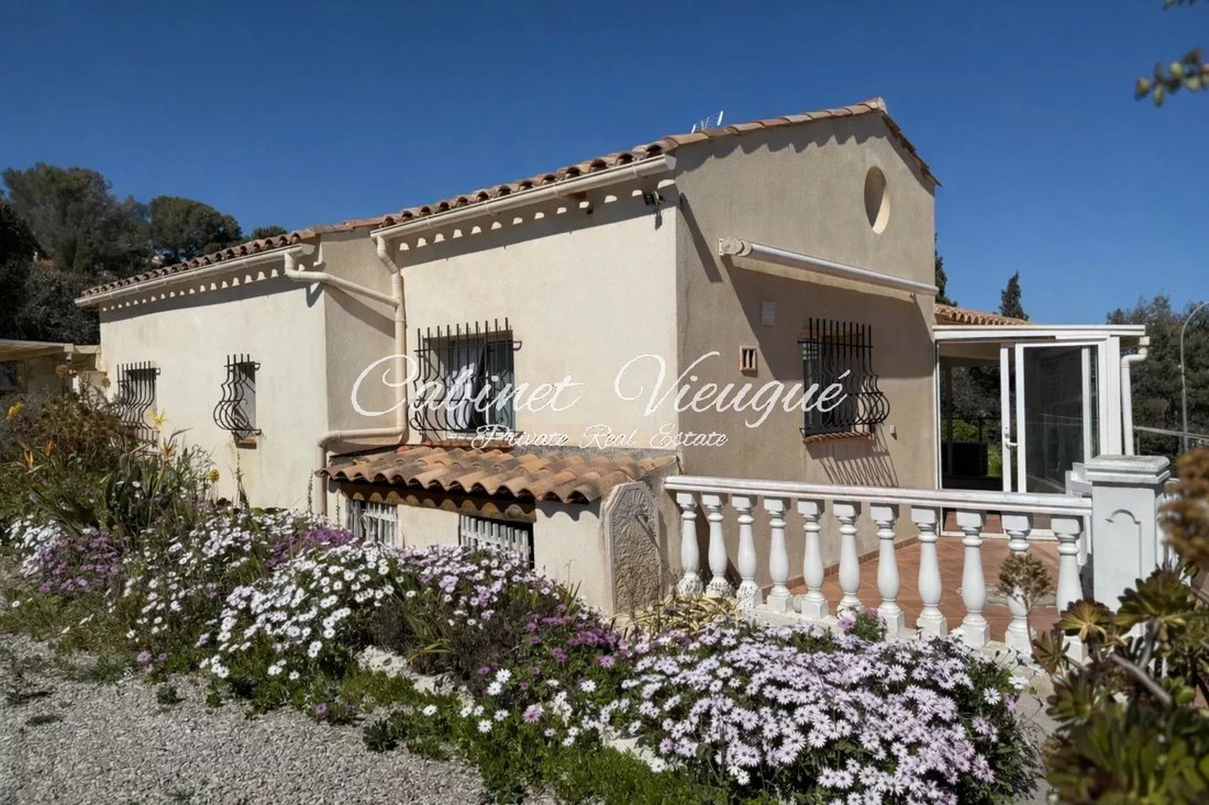 Villa in Les Issambres, Roquebrune-sur-Argens, France 4 - 17629115