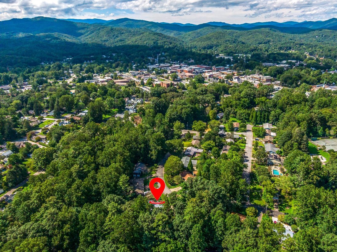 House in Brevard, North Carolina, United States 5 - 16173071