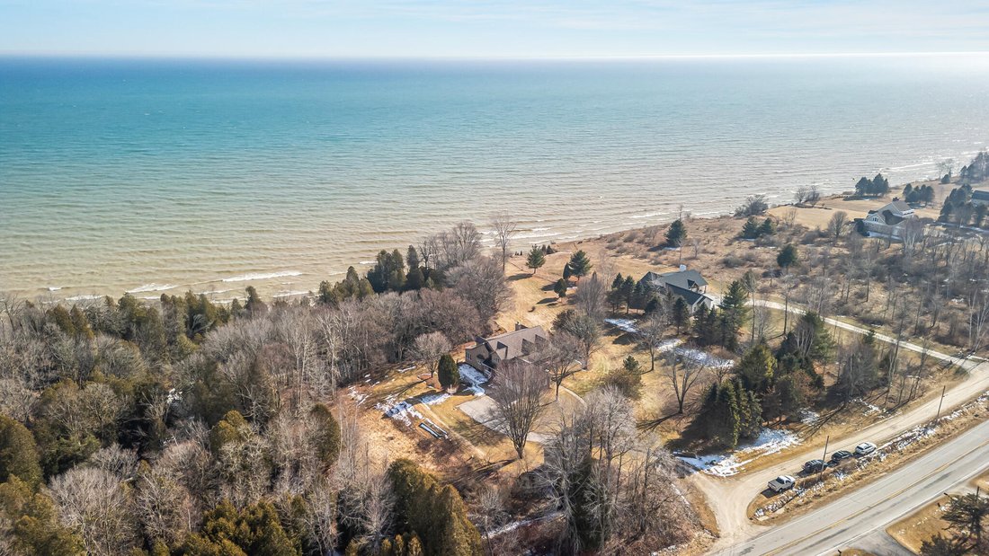 House in Manitowoc, Wisconsin, United States 2 - 17638338