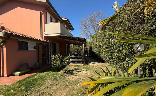 House in Antraccoli-Picciorana-Tempagnano, Lucca, Italy 1