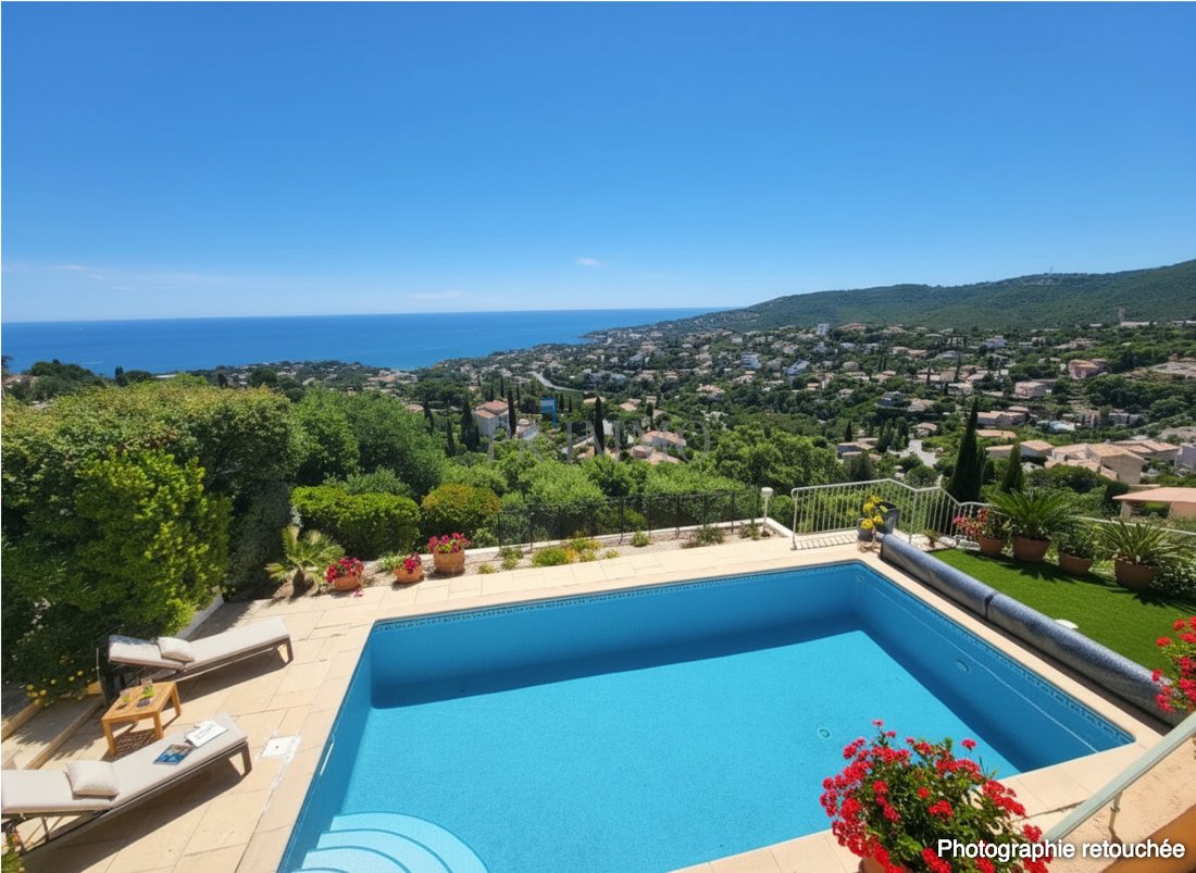 Villa in Les Issambres, Roquebrune-sur-Argens, France 3 - 17633650