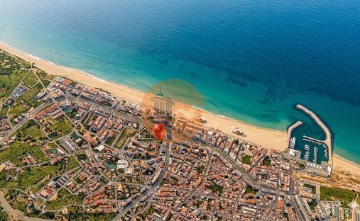 Terreno en Quarteira, Algarve, Portugal 1