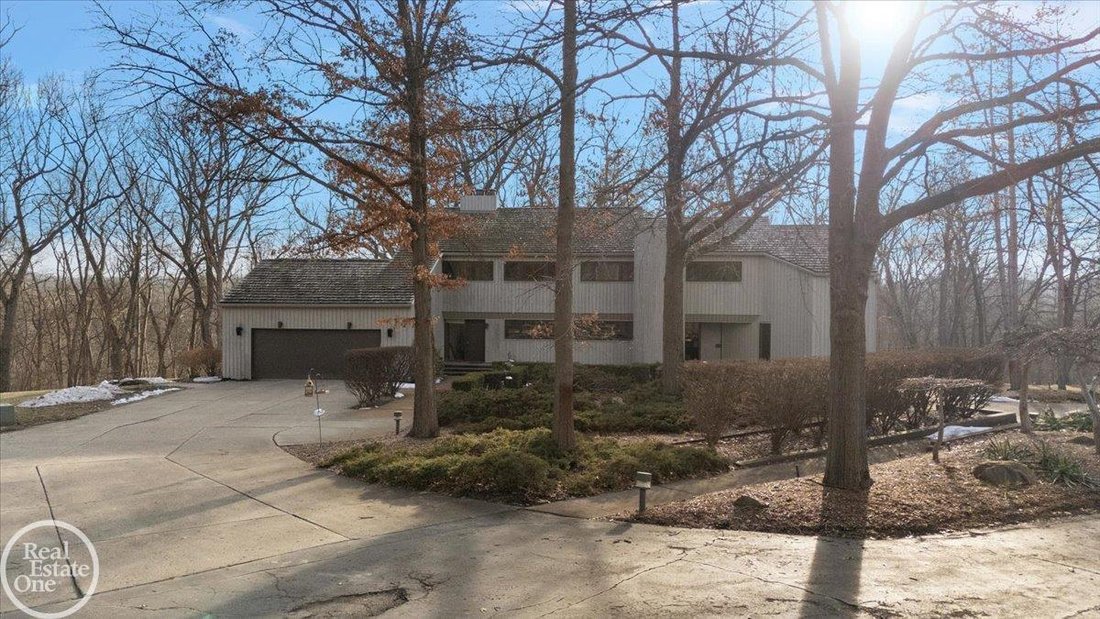 House in Rochester Hills, Michigan, United States 3 - 17336069