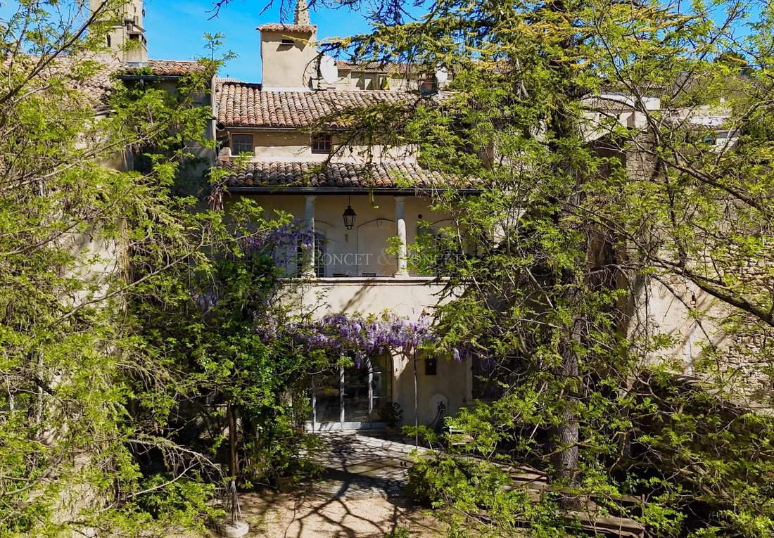 Estate in Uzès, Occitania, France 2 - 17380521