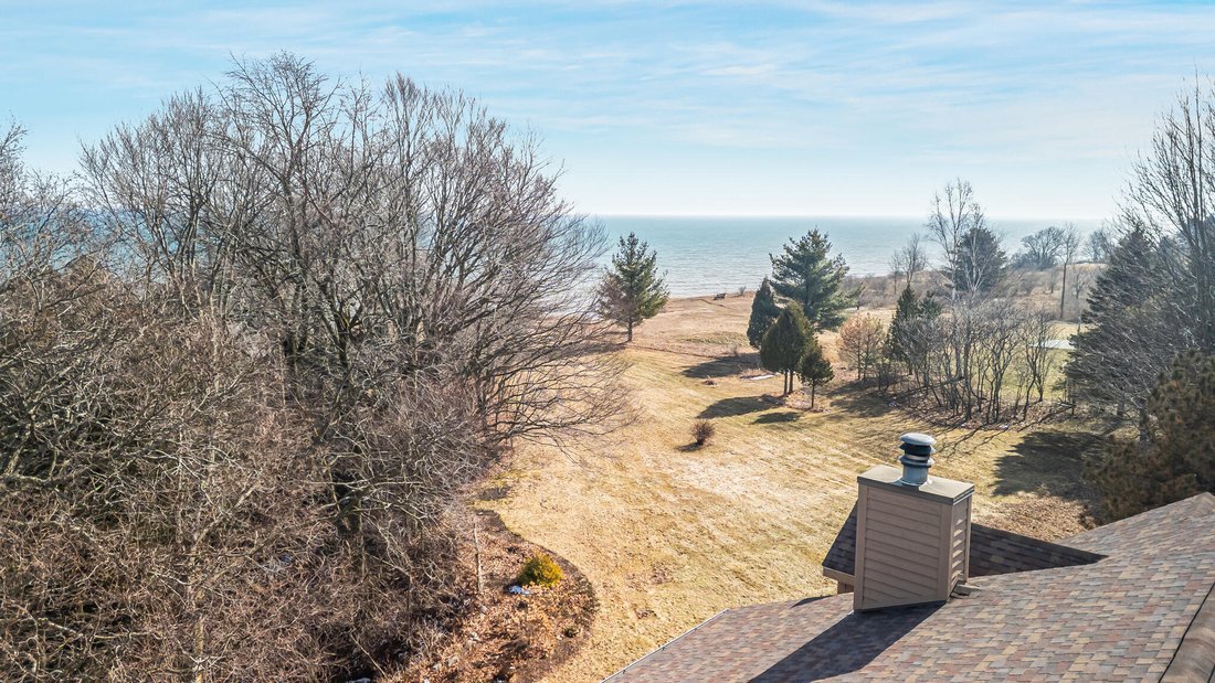 House in Manitowoc, Wisconsin, United States 4 - 17638338