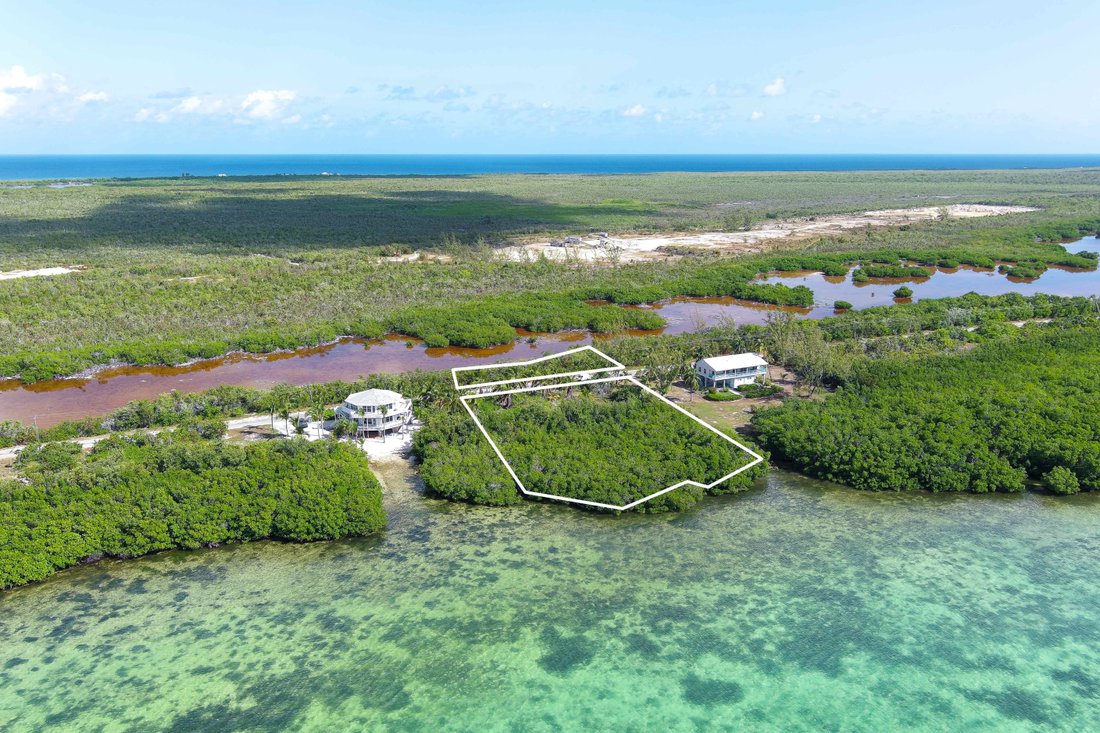 Land in Blossom Village, Sister Islands, Cayman Islands 2 - 17635362
