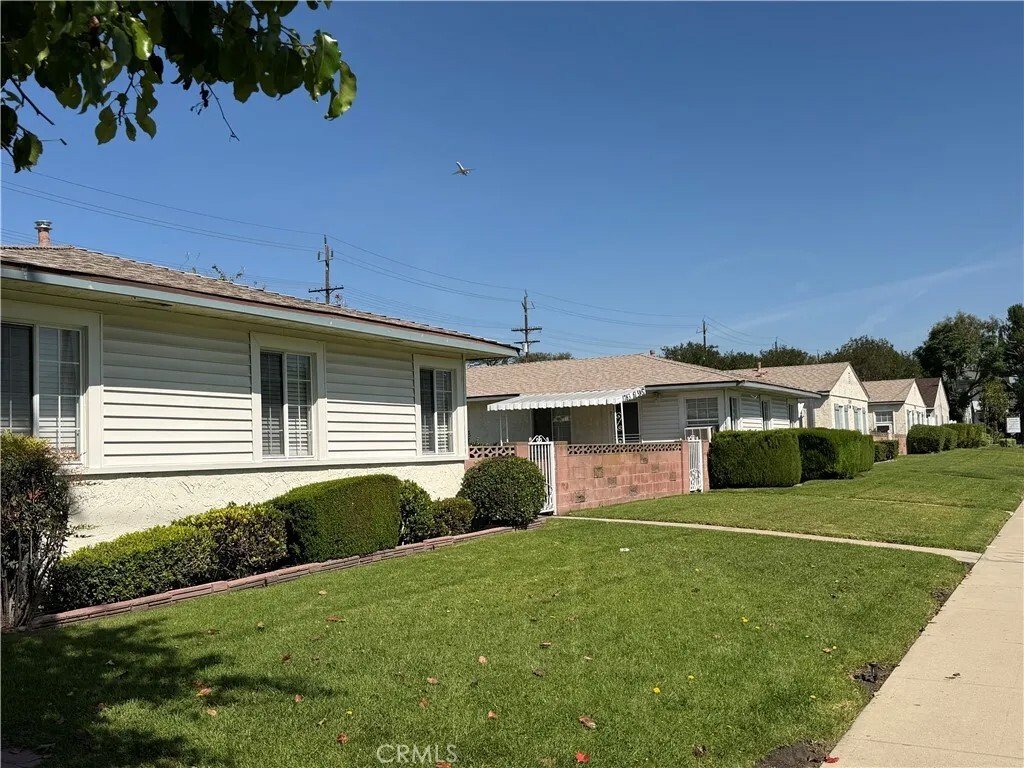 Burbank, California, United States 5 - 17633144