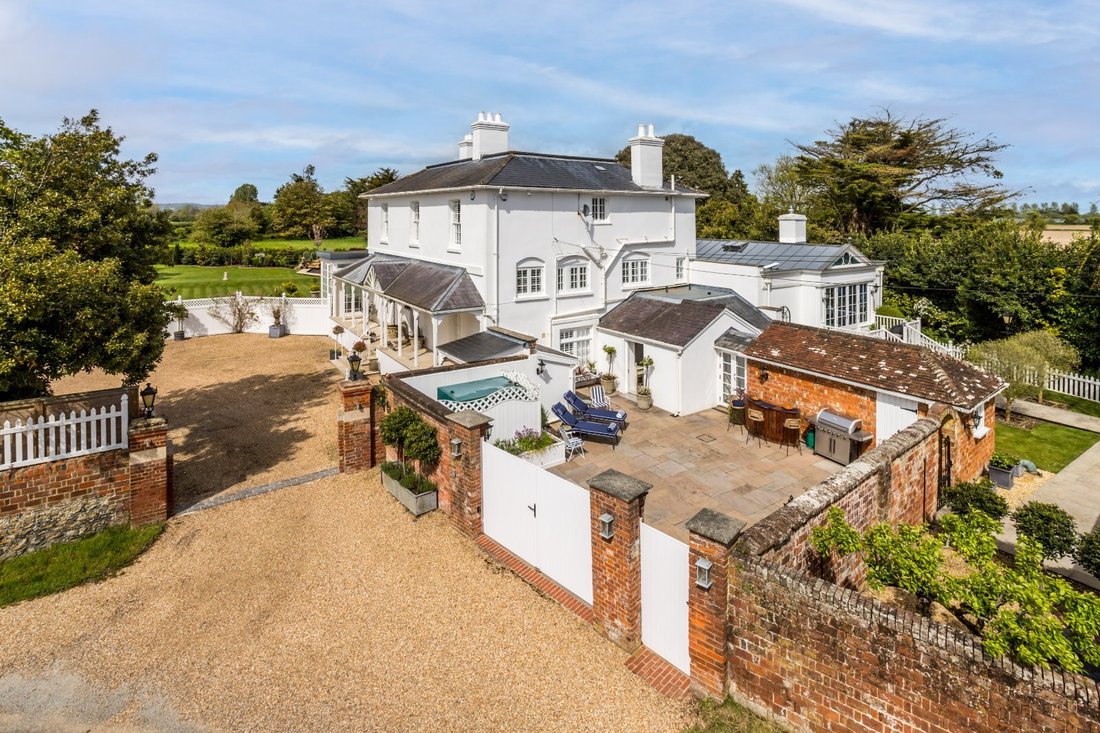 House in Oving, England 3 - 17628074
