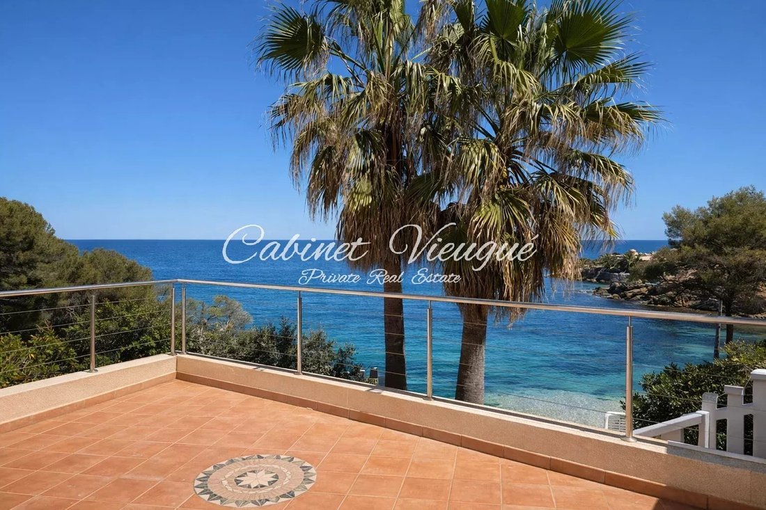 Villa in Les Issambres, Roquebrune-sur-Argens, France 1 - 17629115