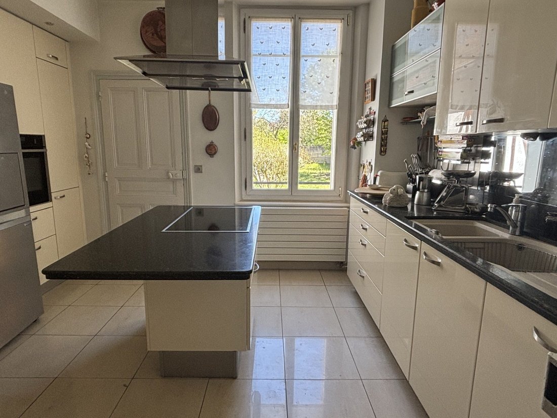 House in Compiegne, Hauts-de-France, France 2 - 14990052