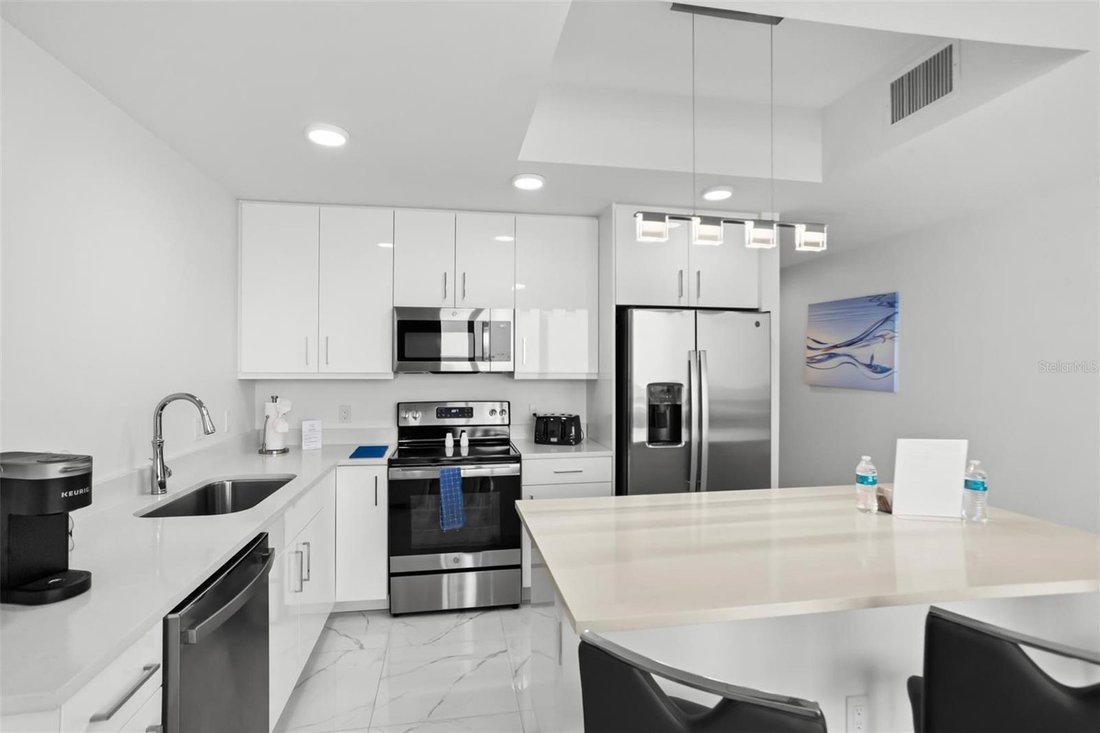 Condo in Treasure Island, Florida, United States 3 - 17632831