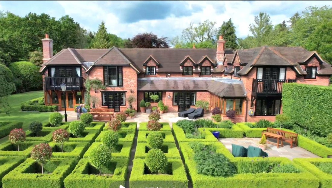 House in Kidmore End, England 2 - 15553675