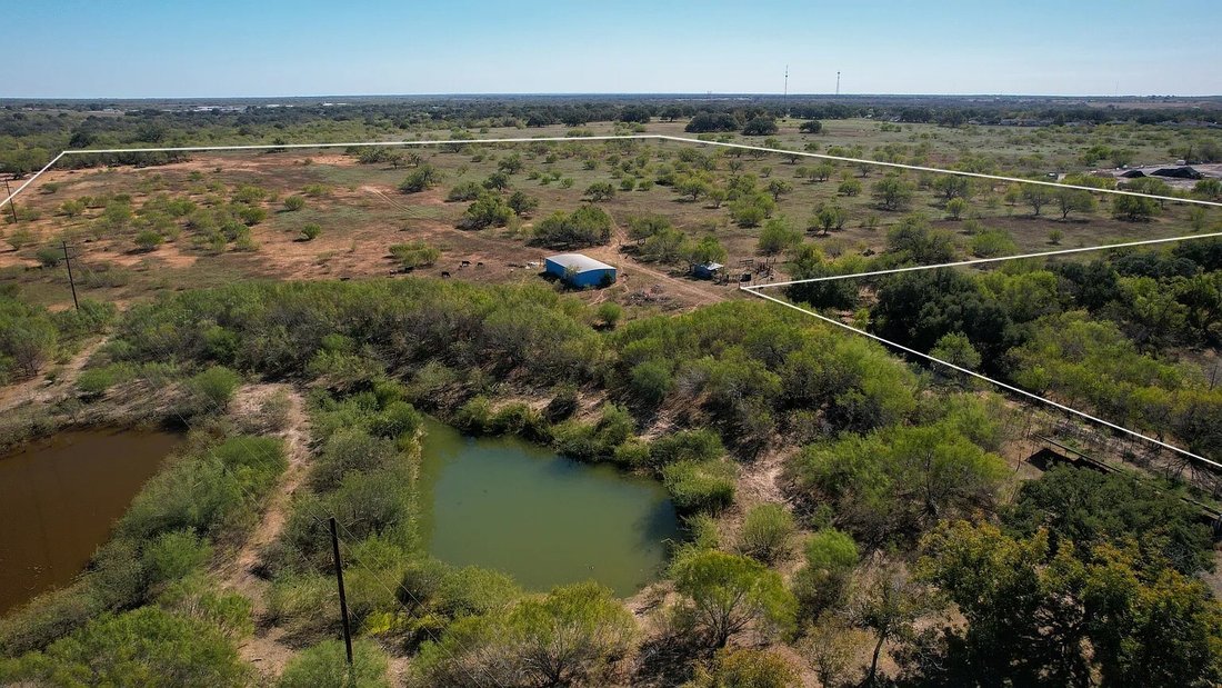 Farm Ranch in Pleasanton, Texas, United States 1 - 17639627