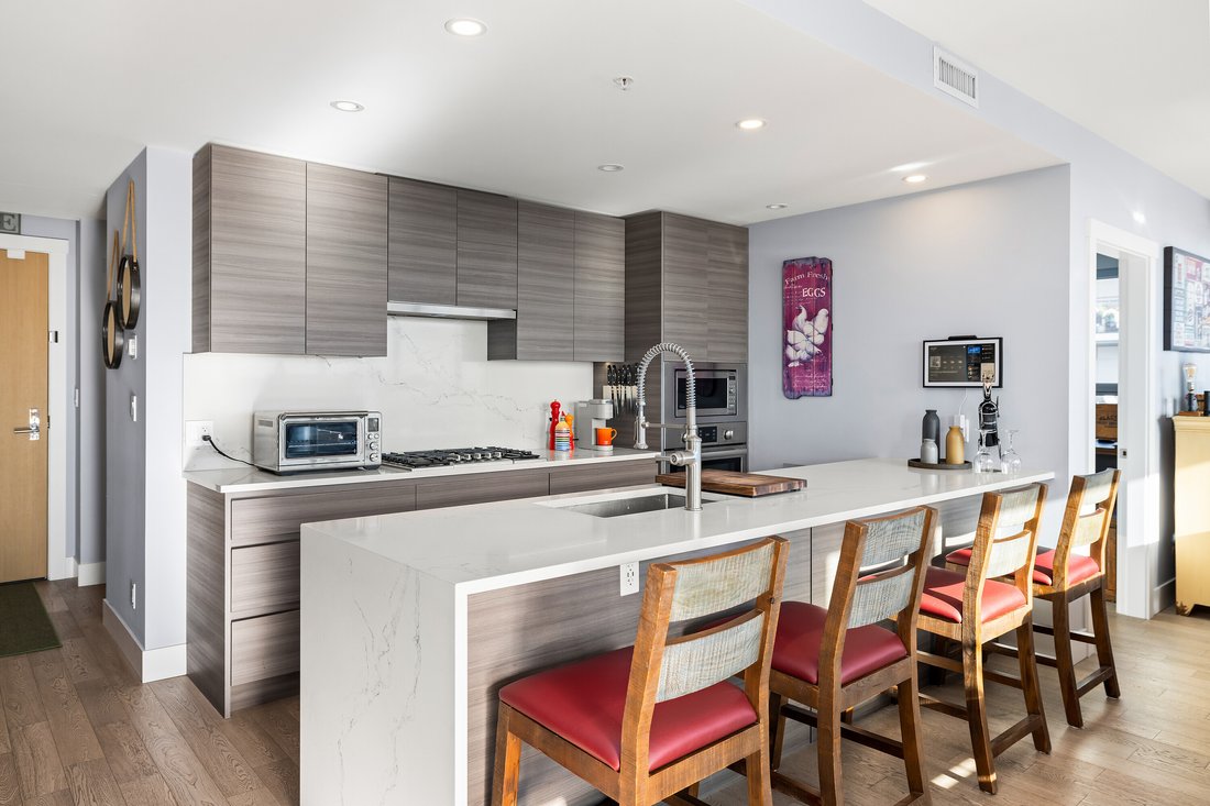 Condo in Victoria, British Columbia, Canada 5 - 17630461