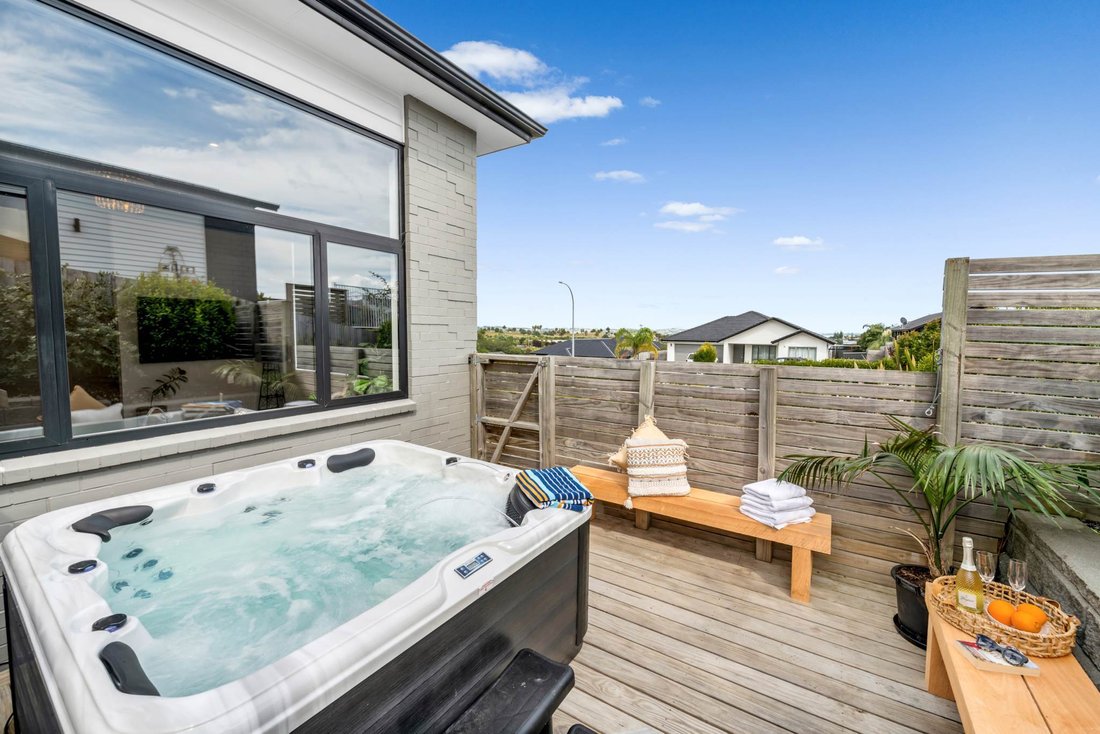 House in Beachlands, Auckland, New Zealand 4 - 16394693