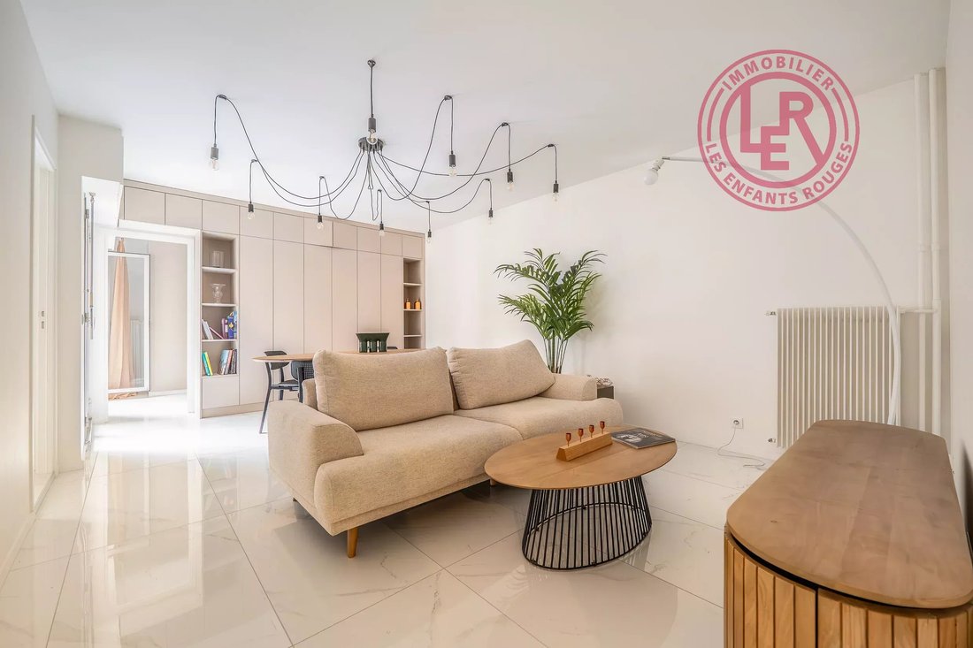 Apartment in Sainte Avoie, Paris 3e Arrondissement, Paris 2 - 17628426