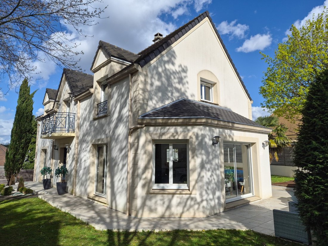 House in Longpont-sur-Orge, Ile-de-France, France 1 - 17632052