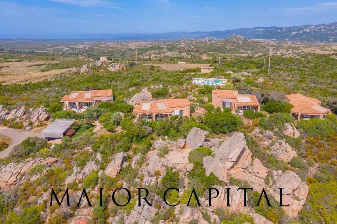 House in Trinita d'Agultu e Vignola, Sardinia, Italy 4 - 17639020