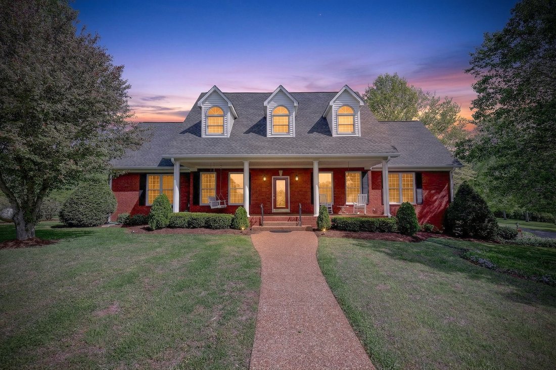 House in Thompson's Station, Tennessee, United States 2 - 17628395