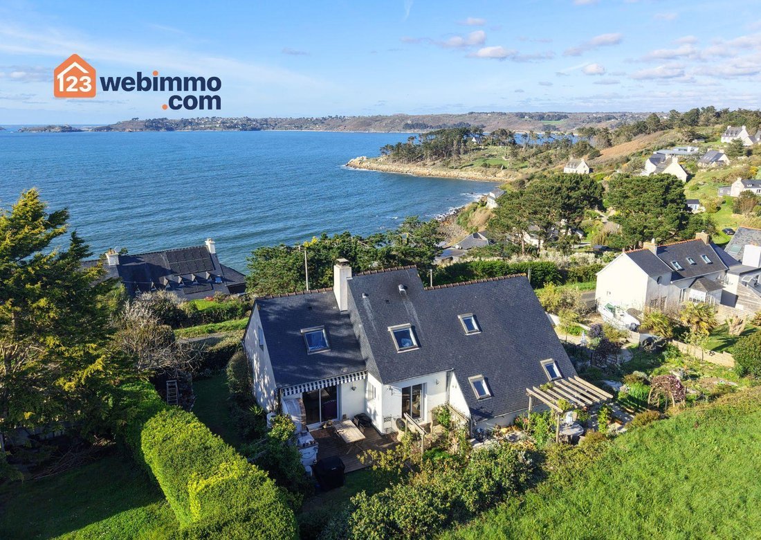 Villa in Tredrez-Locquemeau, Brittany, France 1 - 17629543