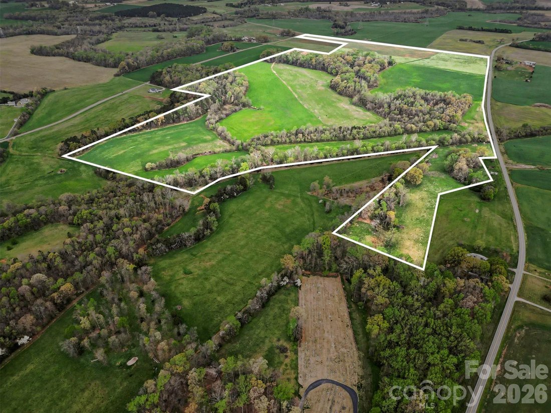 Land in Bear Poplar, North Carolina, United States 3 - 17632124