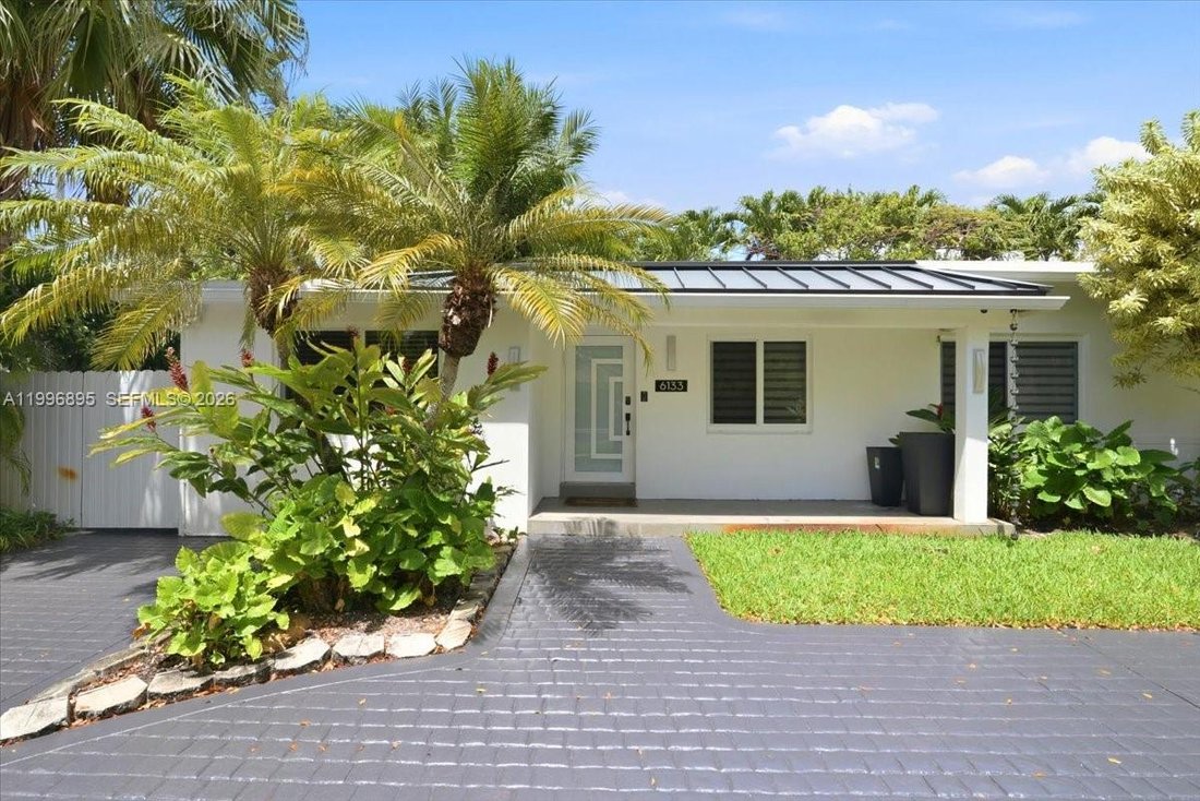 House in Miami, Florida, United States 1 - 17631034