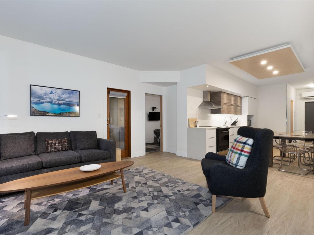 House in Whistler, British Columbia, Canada 2 - 17635984