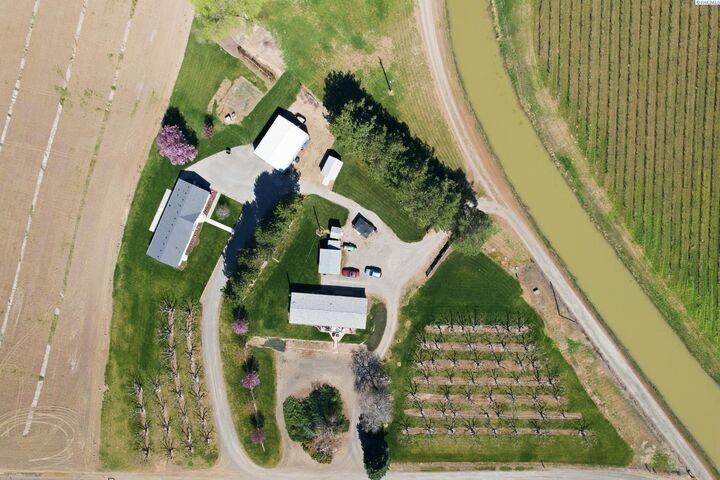 Farm Ranch in Grandview, Washington, United States 5 - 17640151