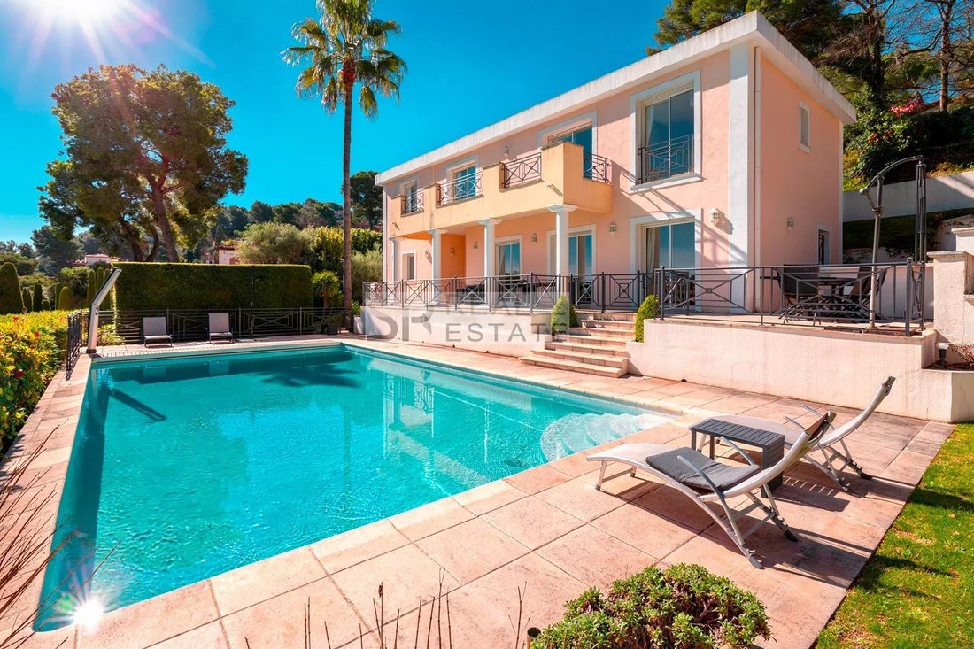 Villa in Mougins, Provence-Alpes-Côte d'Azur, France 1 - 15240052