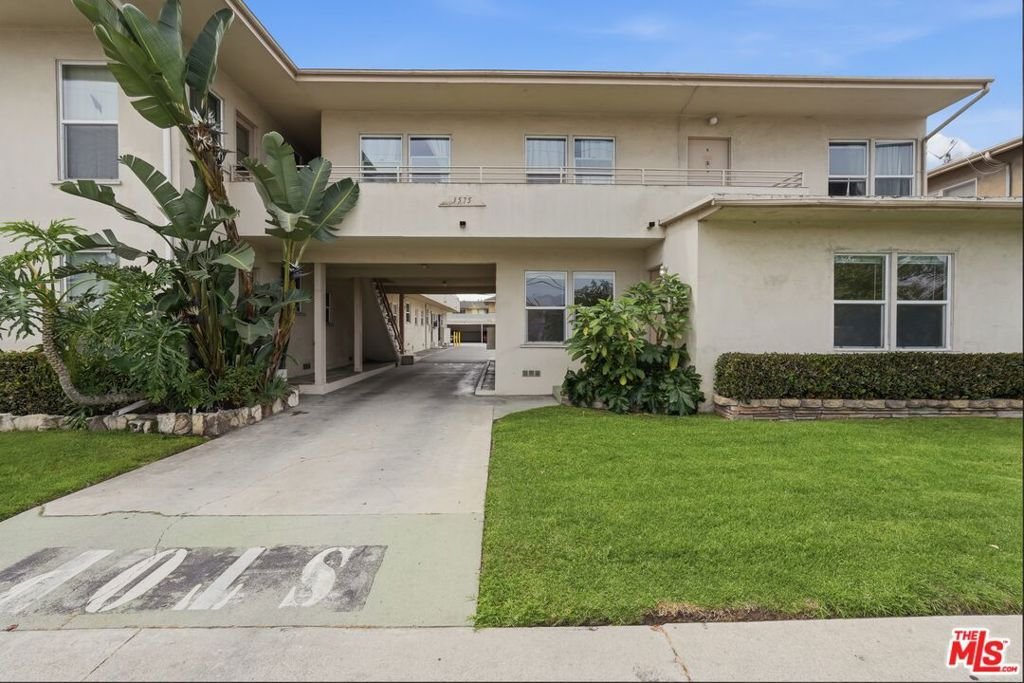 Los Angeles, California, United States 5 - 17630909