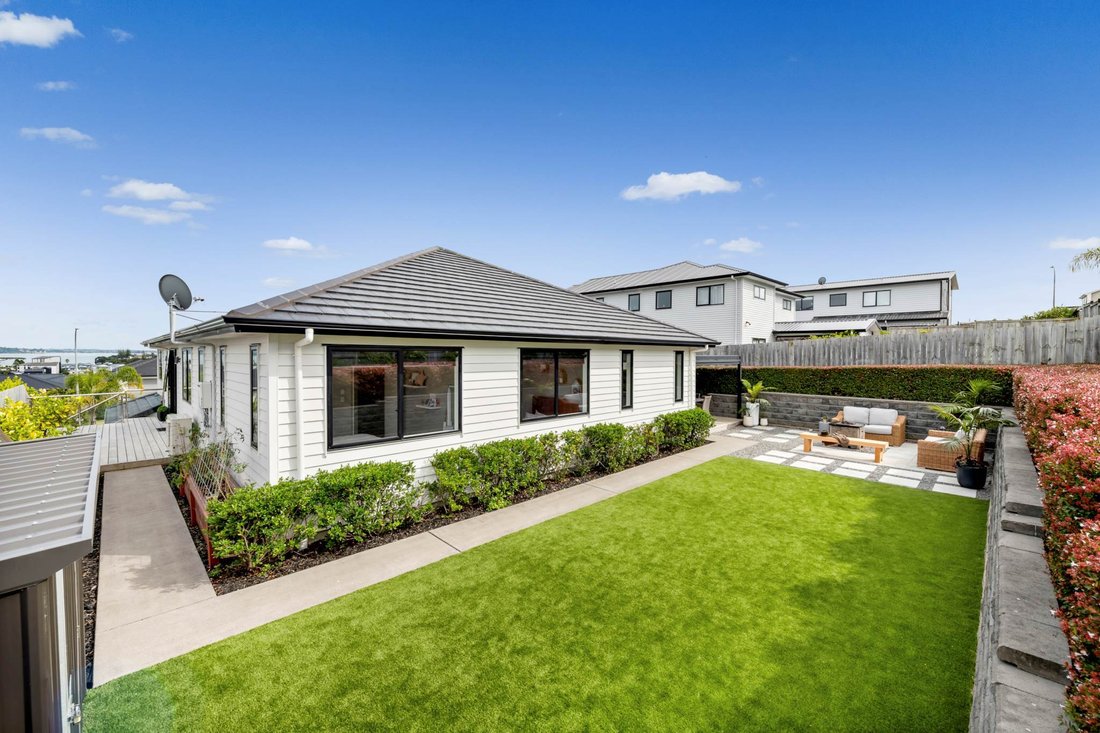 House in Beachlands, Auckland, New Zealand 5 - 16394693
