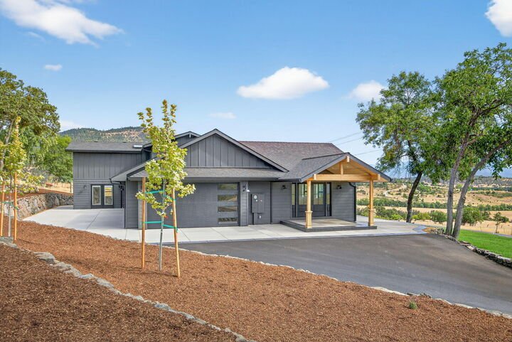 House in Medford, Oregon, United States 2 - 17644687
