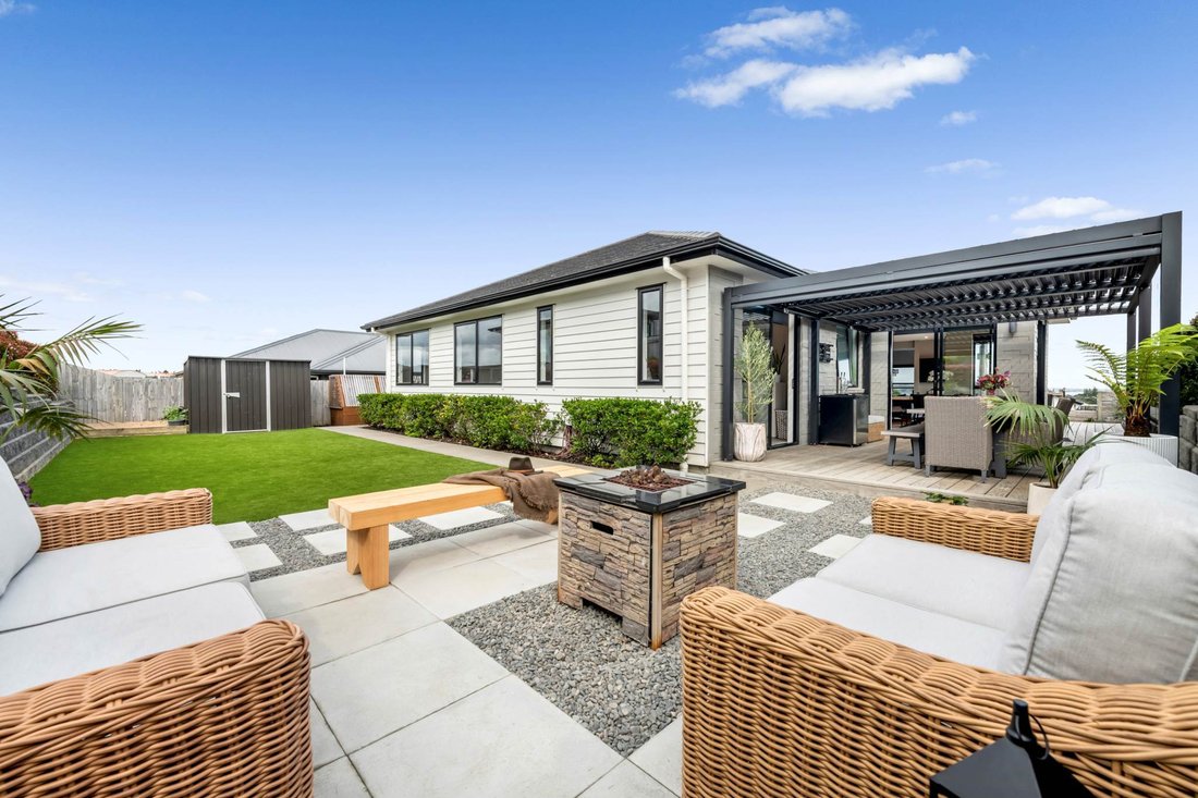House in Beachlands, Auckland, New Zealand 2 - 16394693
