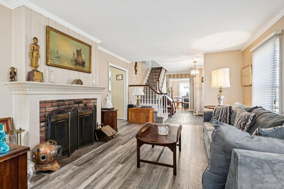 House in Smithtown, New York, United States 3 - 17635664