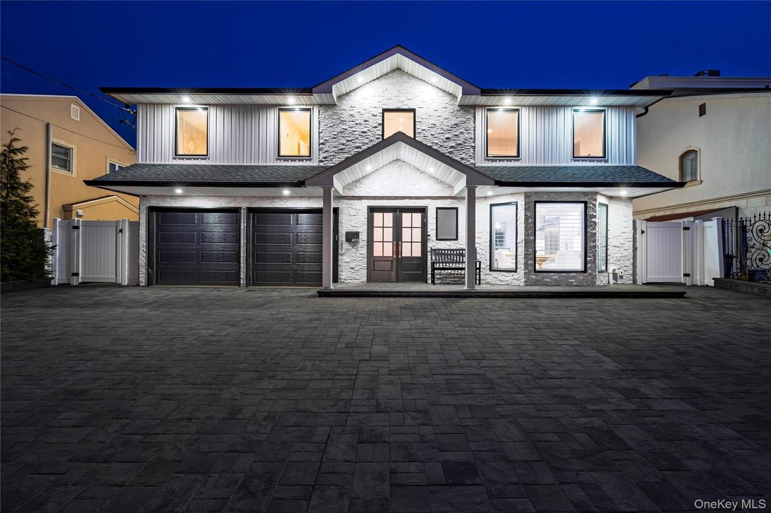 House in Oceanside, New York, United States 1 - 17629403