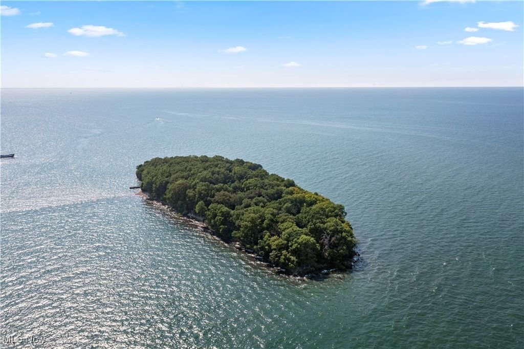 Land in Port Clinton, Ohio, United States 2 - 17637184