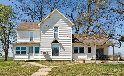 House in Louisburg, Kansas, United States 1