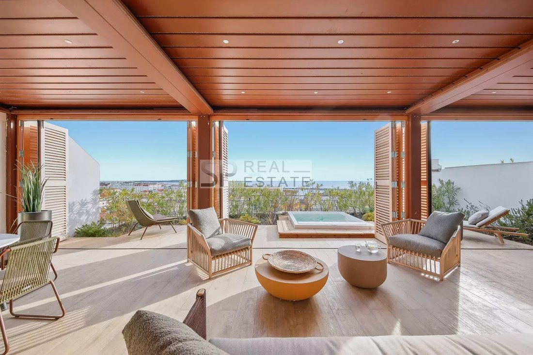 Villa in Vallergues, Cannes, France 2 - 16770951