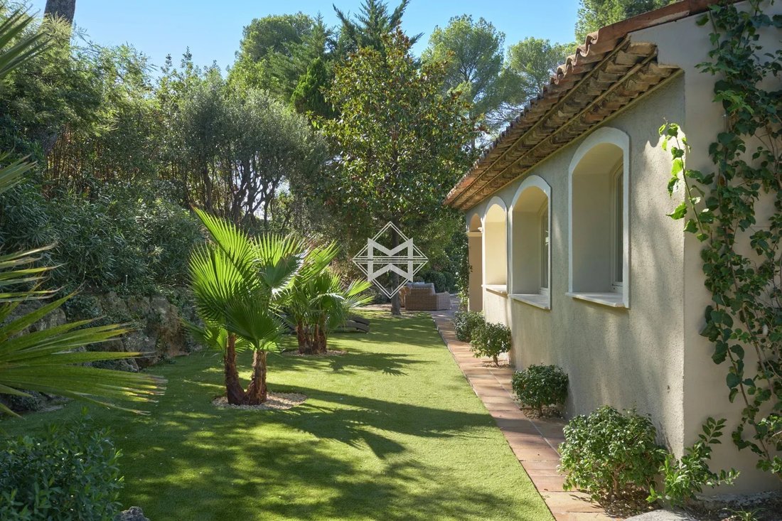 Villa in Mougins, Provence-Alpes-Côte d'Azur, France 5 - 17633744