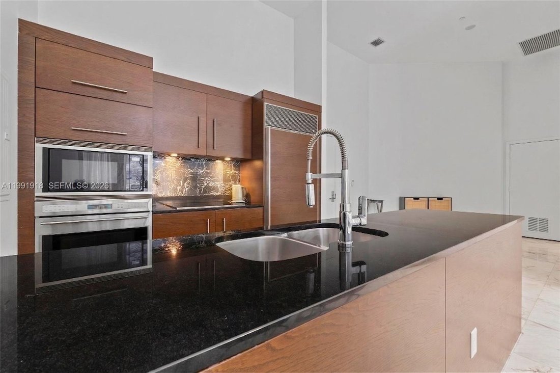 Condo in Miami, Florida, United States 5 - 17638724