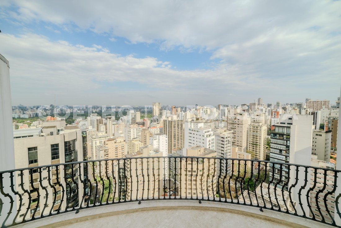Condo in São Paulo, State of São Paulo, Brazil 1 - 17637928