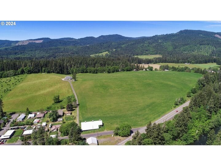 House in White Salmon, Washington, United States 2 - 17636673