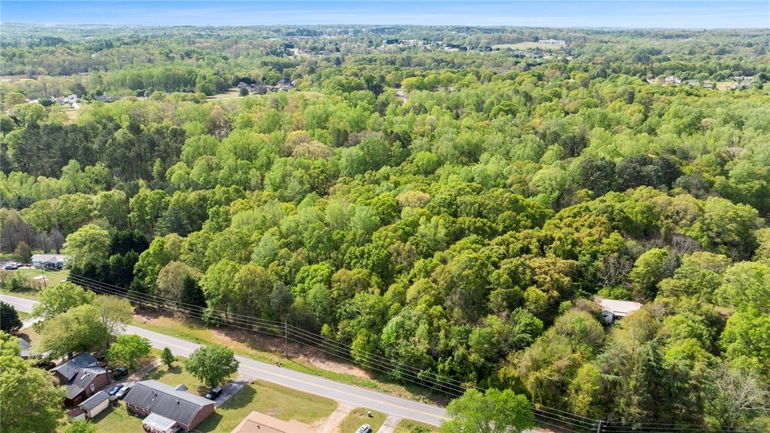 Farm Ranch in Easley, South Carolina, United States 5 - 17632056